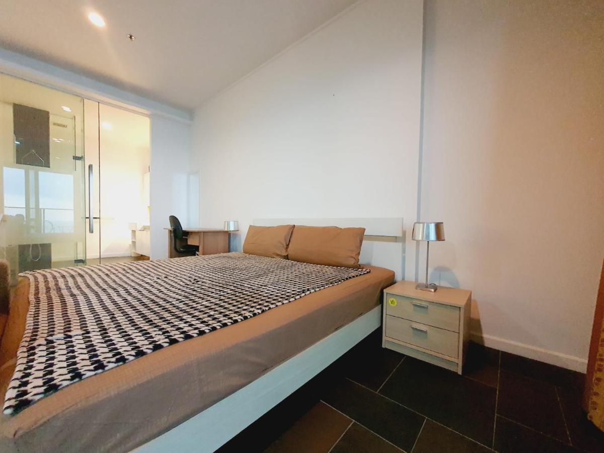 Sea View Apartment In 파타야 외부 사진