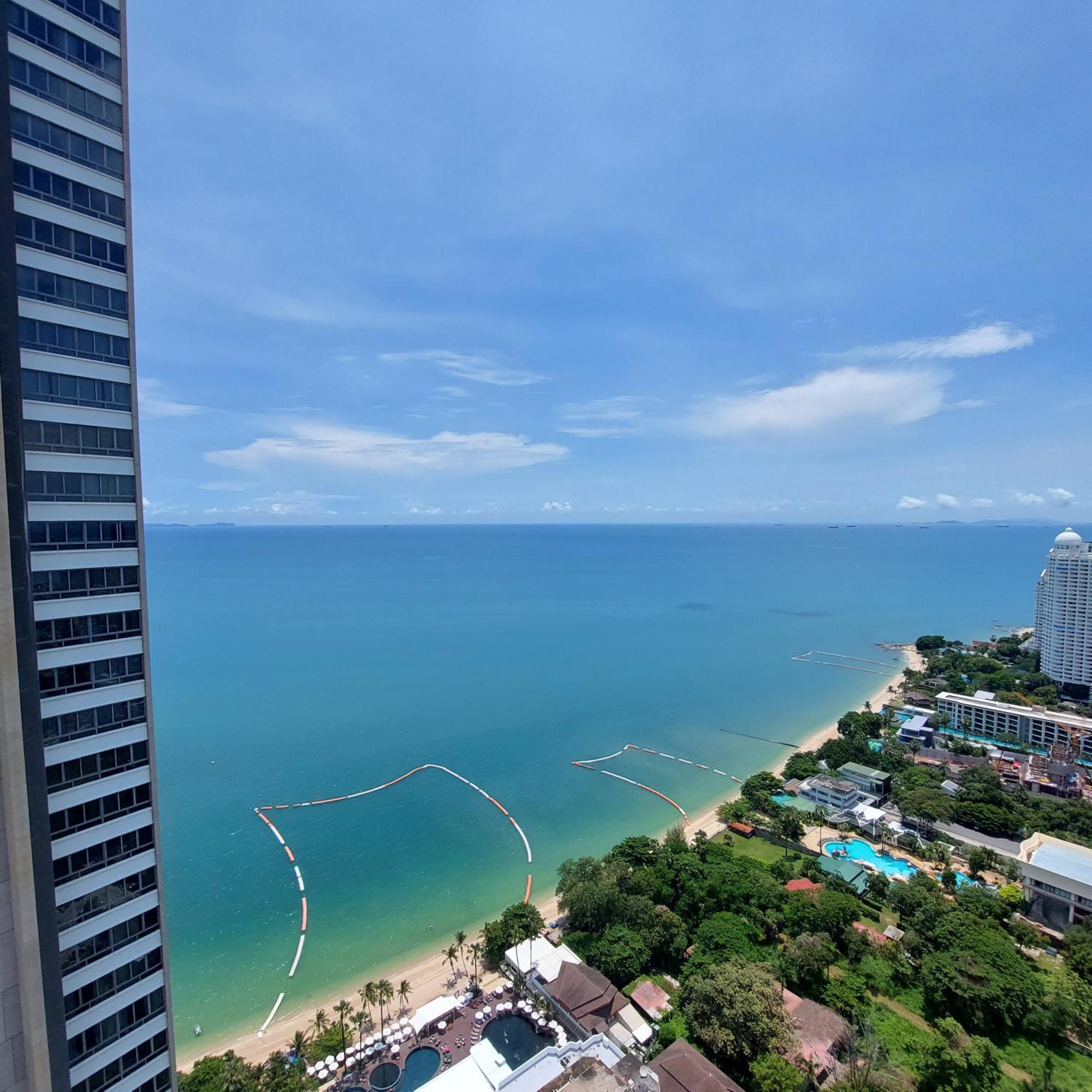 Sea View Apartment In 파타야 외부 사진