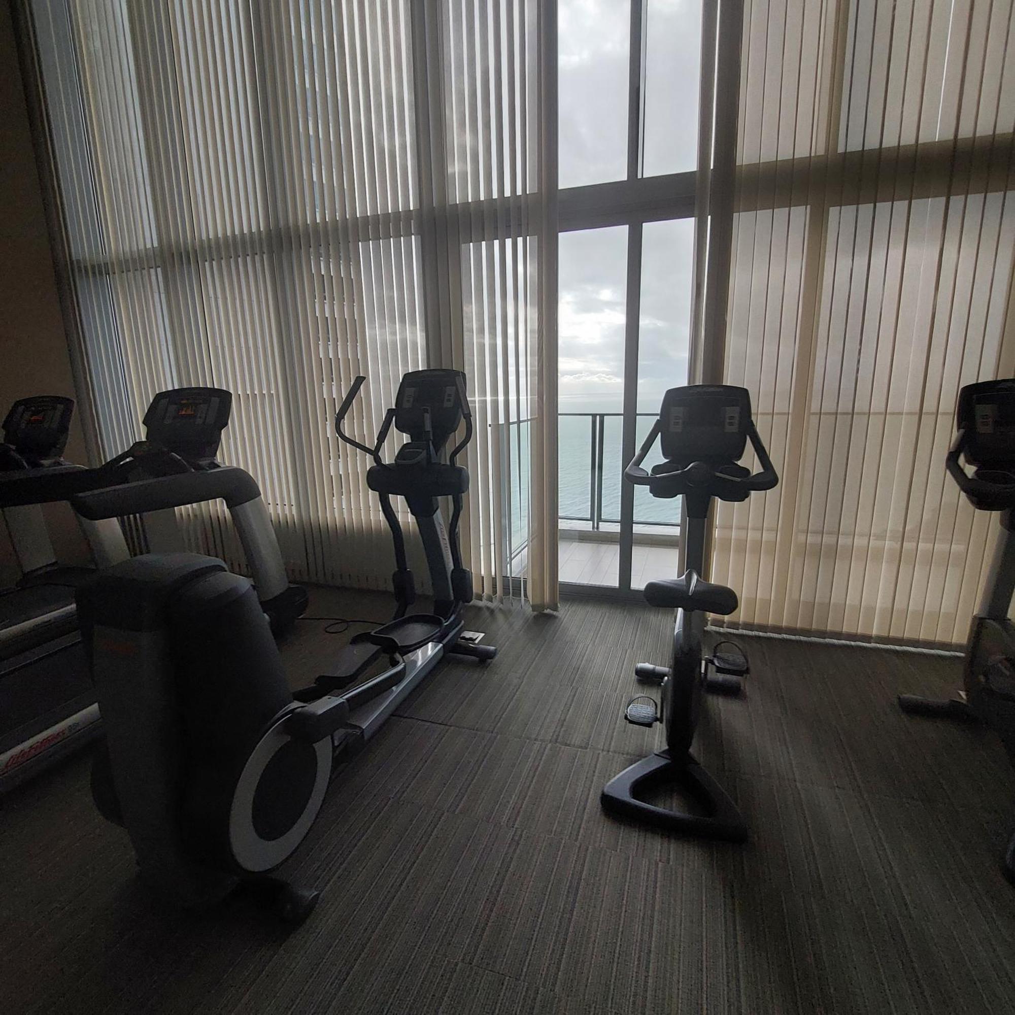 Sea View Apartment In 파타야 외부 사진