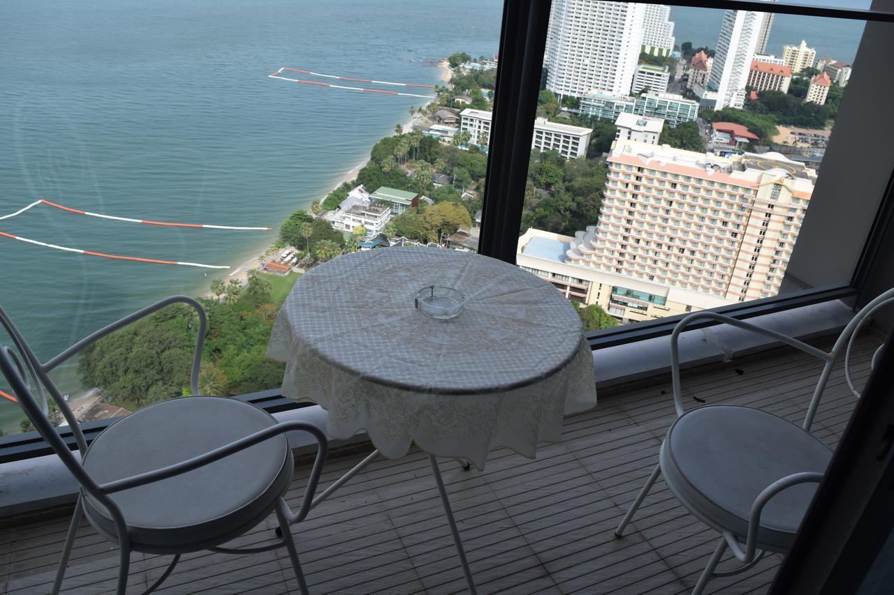 Sea View Apartment In 파타야 외부 사진