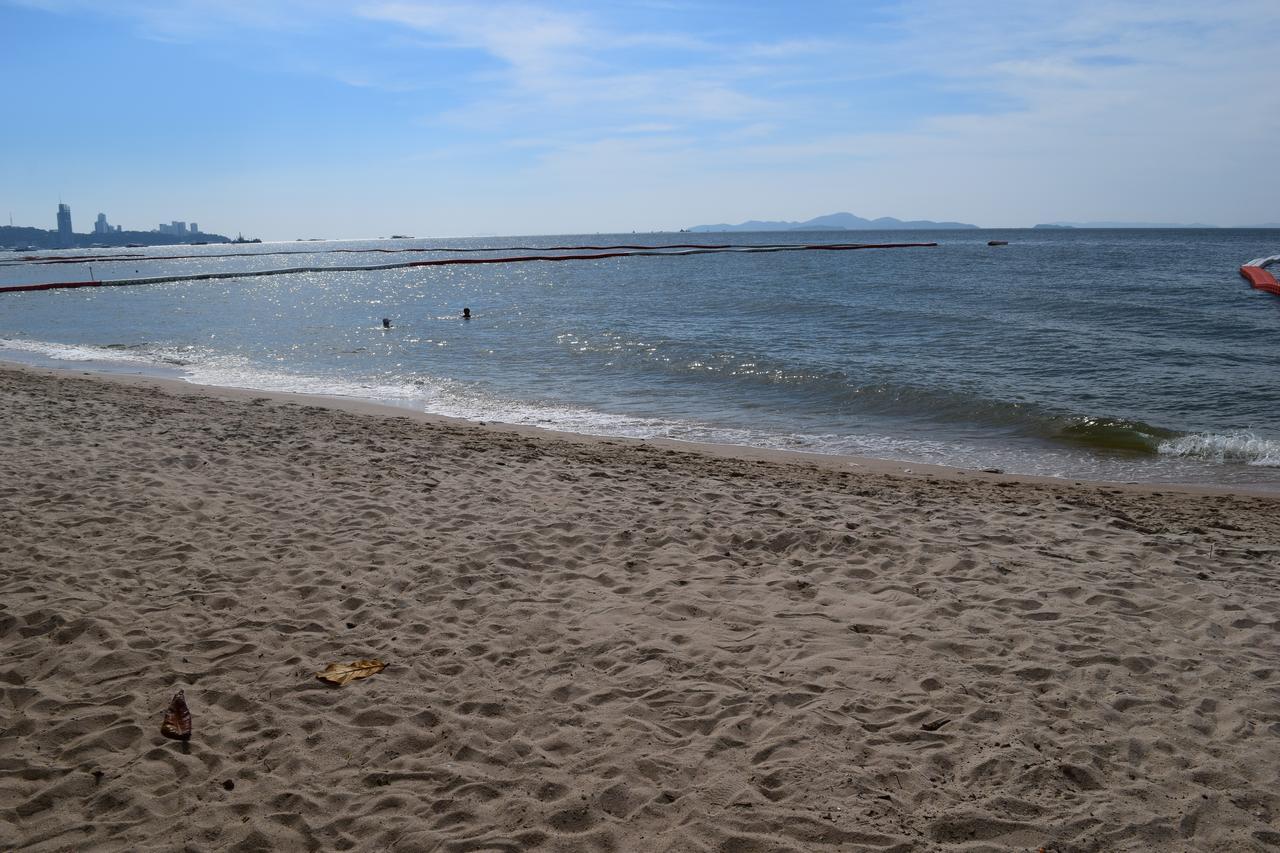 Sea View Apartment In 파타야 외부 사진